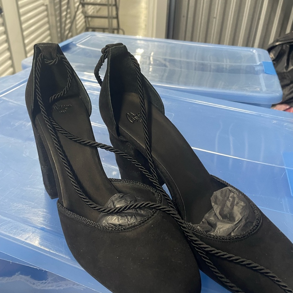 Castaner Black Heels Elegant Block Design